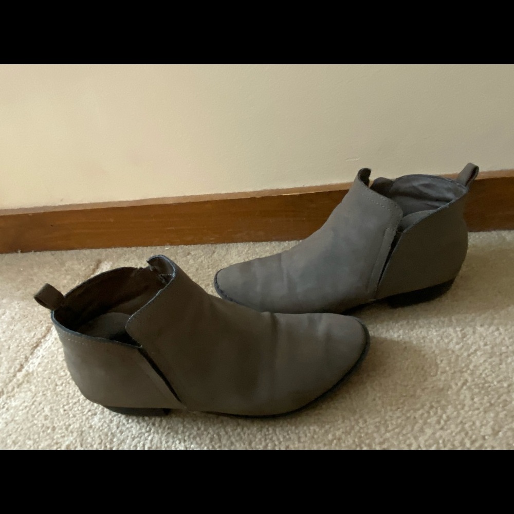 Ankle booties